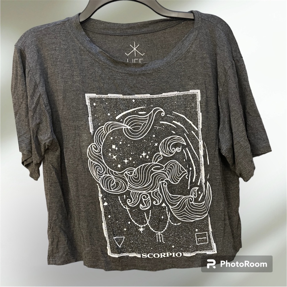 Gray Scorpio T-Shirt Graphic Crop Top Size Small